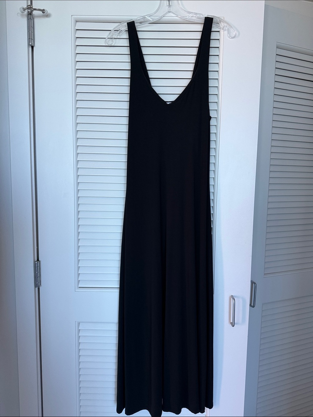 Fighting Eel Celeste Black Sleeveless V-Neck Maxi Dress!